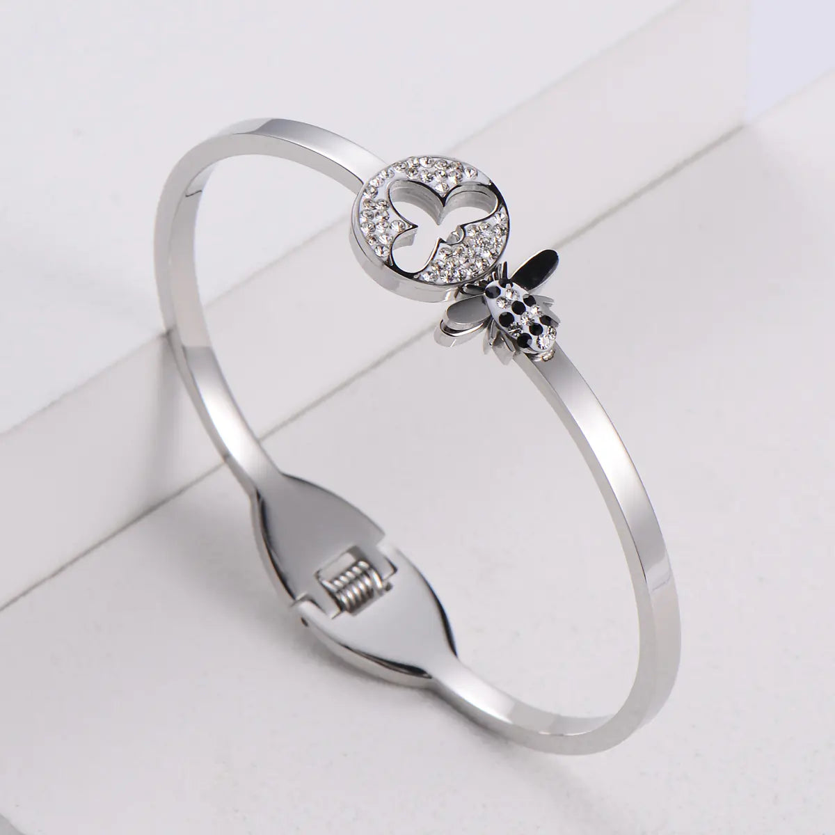 Simple Bee Rhinestone Bracelet for Women